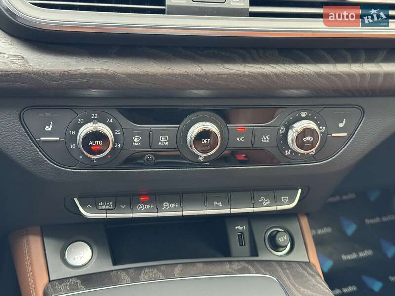 Внедорожник / Кроссовер Audi Q5 2021 в Ровно