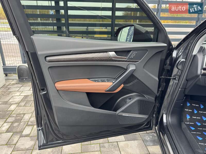 Внедорожник / Кроссовер Audi Q5 2021 в Ровно