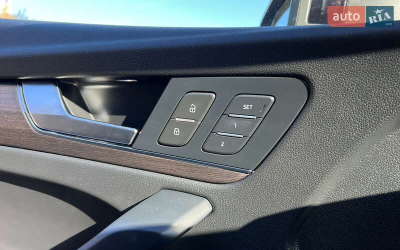 Позашляховик / Кросовер Audi Q5 2022 в Львові