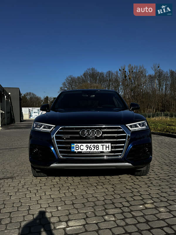 Позашляховик / Кросовер Audi Q5 2017 в Львові