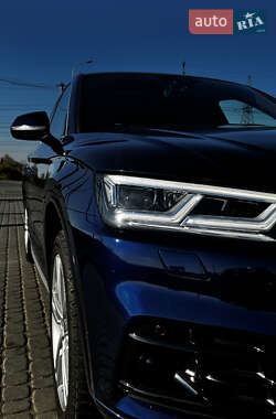 Позашляховик / Кросовер Audi Q5 2017 в Львові