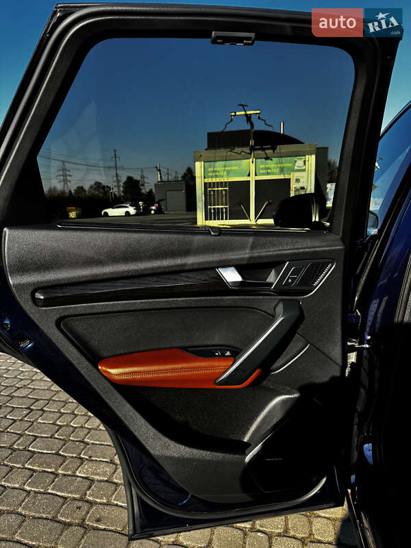 Позашляховик / Кросовер Audi Q5 2017 в Львові