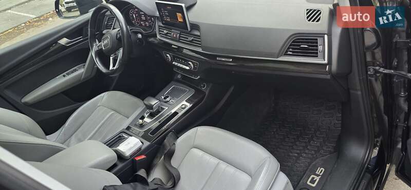 Позашляховик / Кросовер Audi Q5 2018 в Дніпрі фото 4 Позашляховик / Кросовер Audi Q5 2018 в Дніпрі