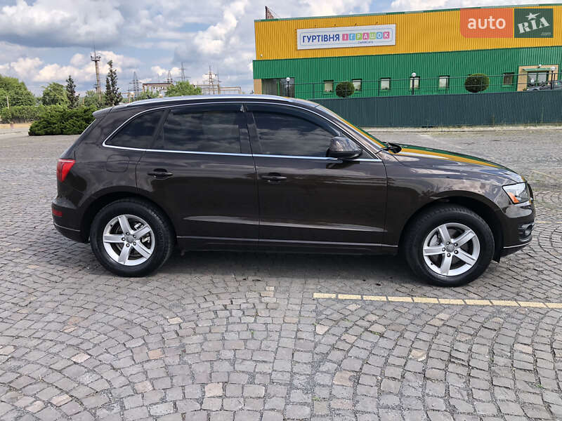 Внедорожник / Кроссовер Audi Q5 2010 в Ужгороде фото 3 Внедорожник / Кроссовер Audi Q5 2010 в Ужгороде