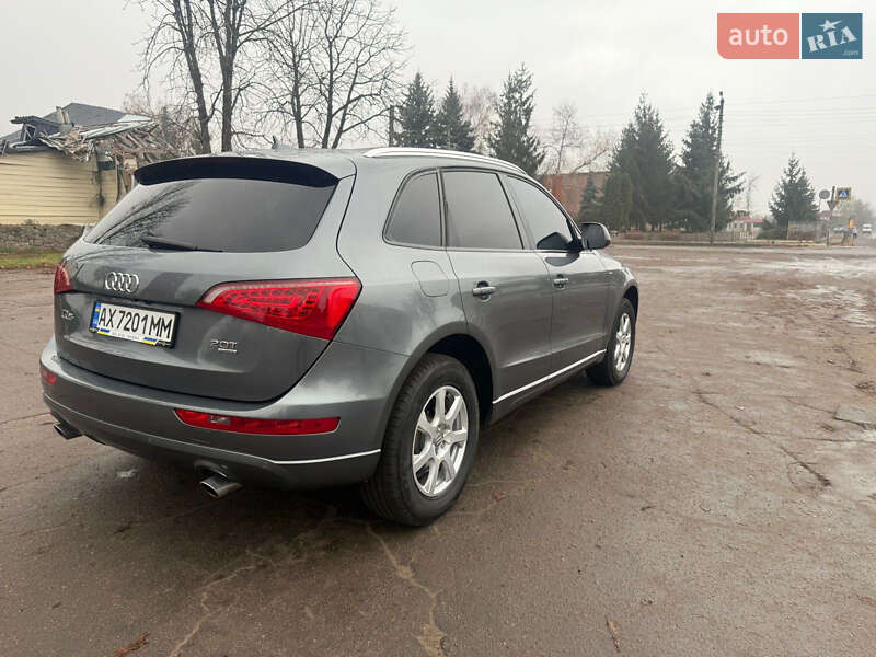Внедорожник / Кроссовер Audi Q5 2011 в Золочеве