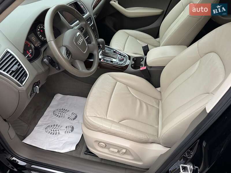 Позашляховик / Кросовер Audi Q5 2011 в Луцьку