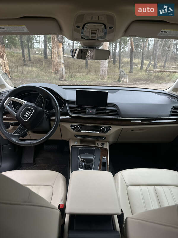 Позашляховик / Кросовер Audi Q5 2019 в Харкові