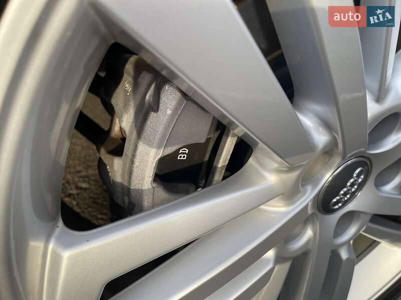 Внедорожник / Кроссовер Audi Q5 2017 в Киеве