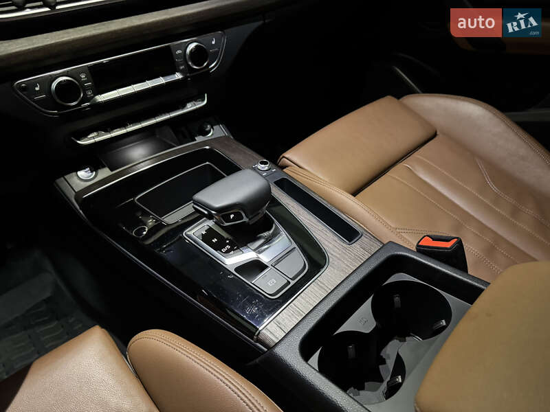 Внедорожник / Кроссовер Audi Q5 2023 в Ивано-Франковске