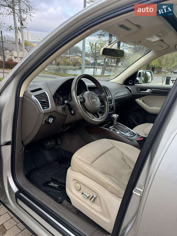 Позашляховик / Кросовер Audi Q5 2015 в Дублянах