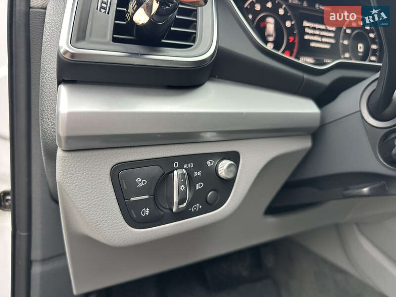 Позашляховик / Кросовер Audi Q5 2018 в Вінниці