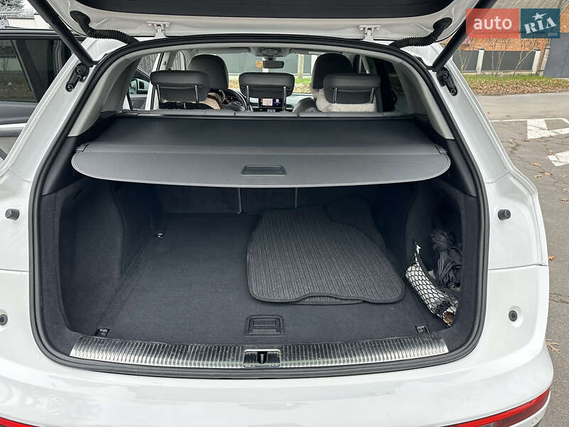 Позашляховик / Кросовер Audi Q5 2018 в Вінниці