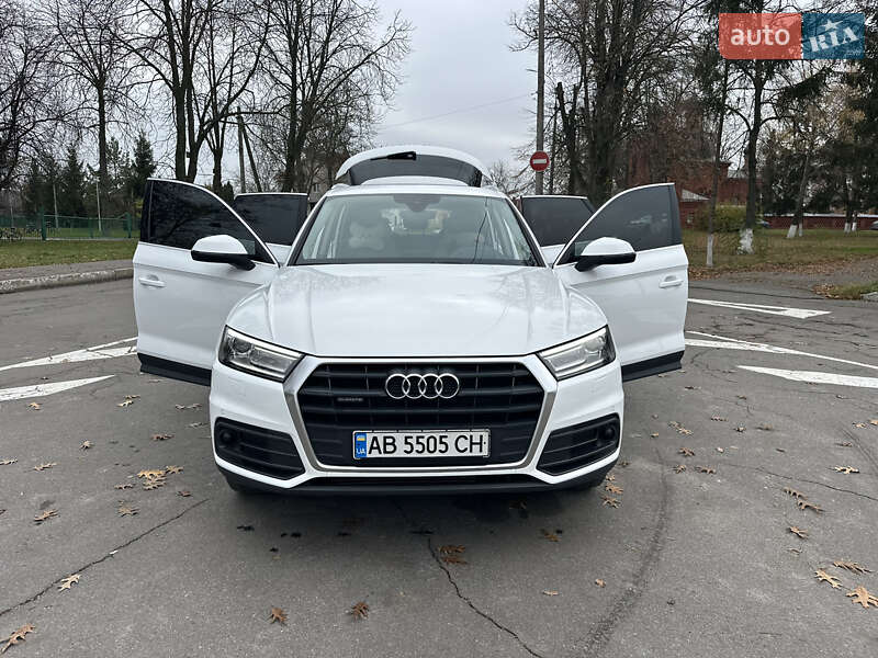 Позашляховик / Кросовер Audi Q5 2018 в Вінниці