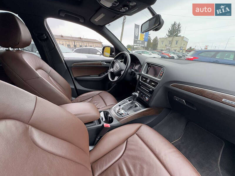 Внедорожник / Кроссовер Audi Q5 2015 в Стрые