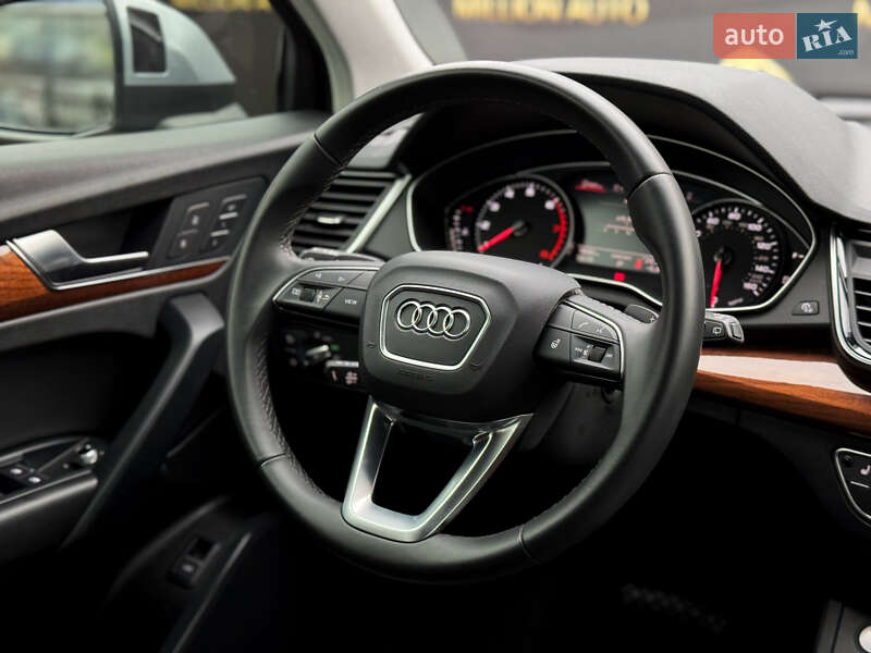 Позашляховик / Кросовер Audi Q5 2022 в Києві