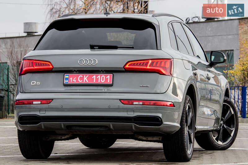 Внедорожник / Кроссовер Audi Q5 2020 в Нововолынске