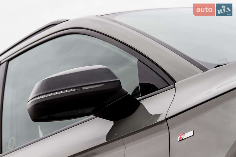 Внедорожник / Кроссовер Audi Q5 2020 в Нововолынске