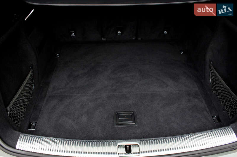 Внедорожник / Кроссовер Audi Q5 2020 в Нововолынске