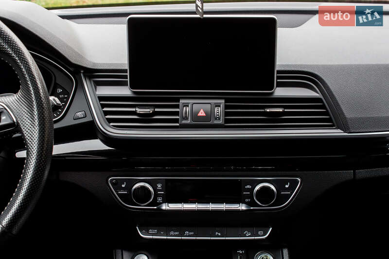 Внедорожник / Кроссовер Audi Q5 2020 в Нововолынске