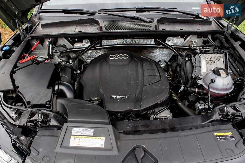 Внедорожник / Кроссовер Audi Q5 2020 в Нововолынске