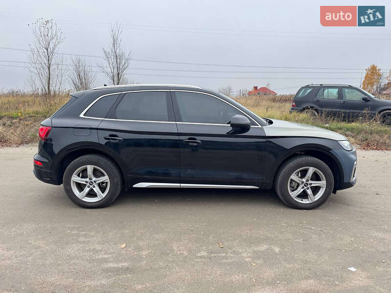 Позашляховик / Кросовер Audi Q5 2020 в Києві