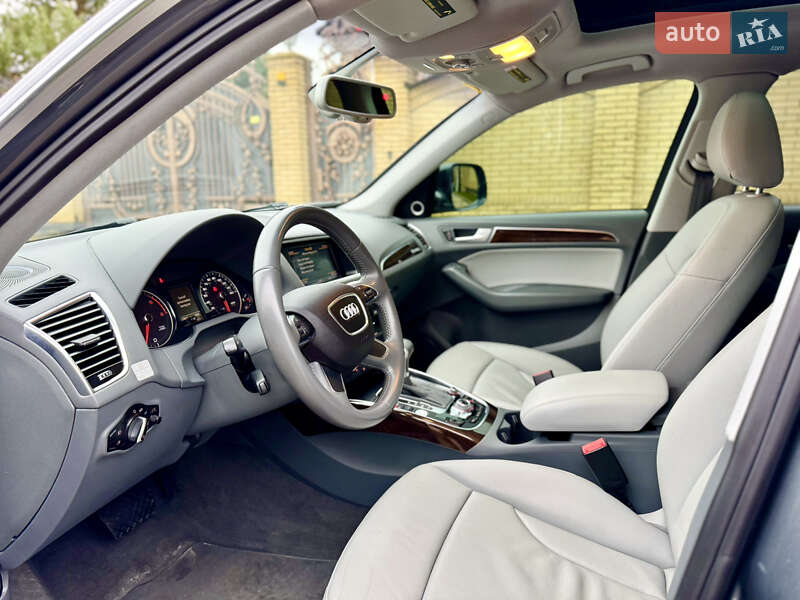 Позашляховик / Кросовер Audi Q5 2013 в Києві