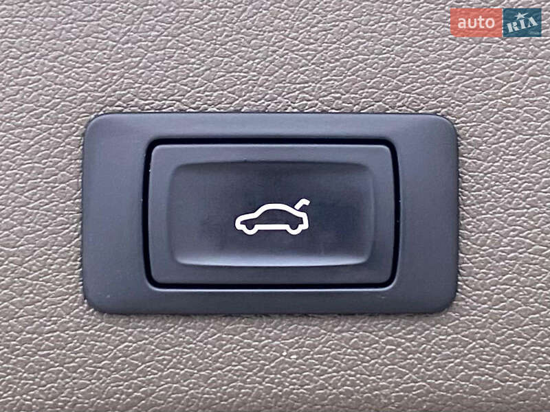 Позашляховик / Кросовер Audi Q5 2015 в Рівному