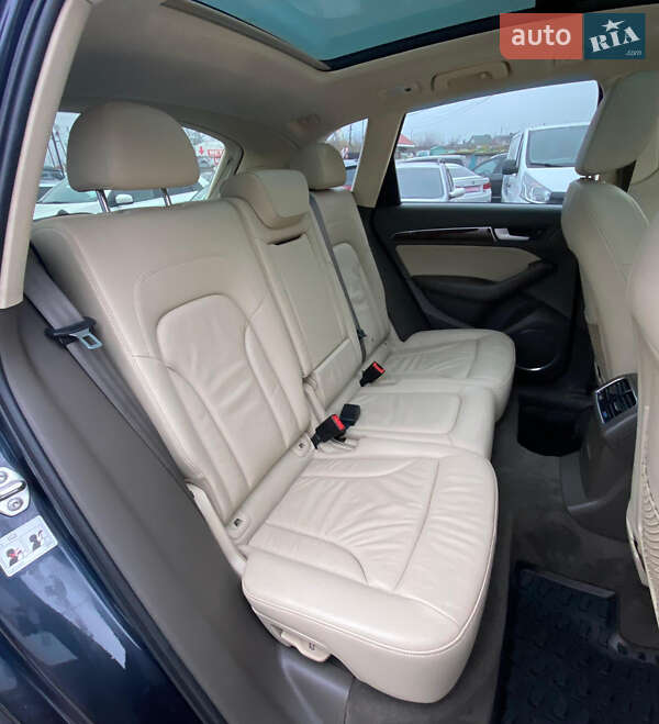 Позашляховик / Кросовер Audi Q5 2015 в Рівному