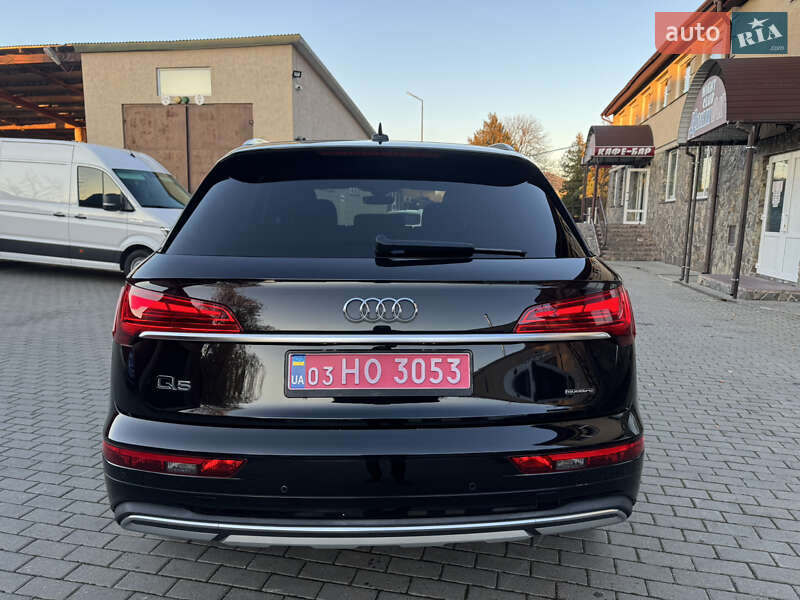 Позашляховик / Кросовер Audi Q5 2021 в Володимирі