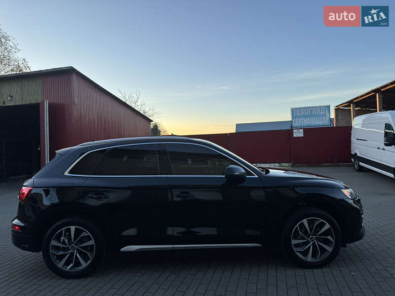 Позашляховик / Кросовер Audi Q5 2021 в Володимирі