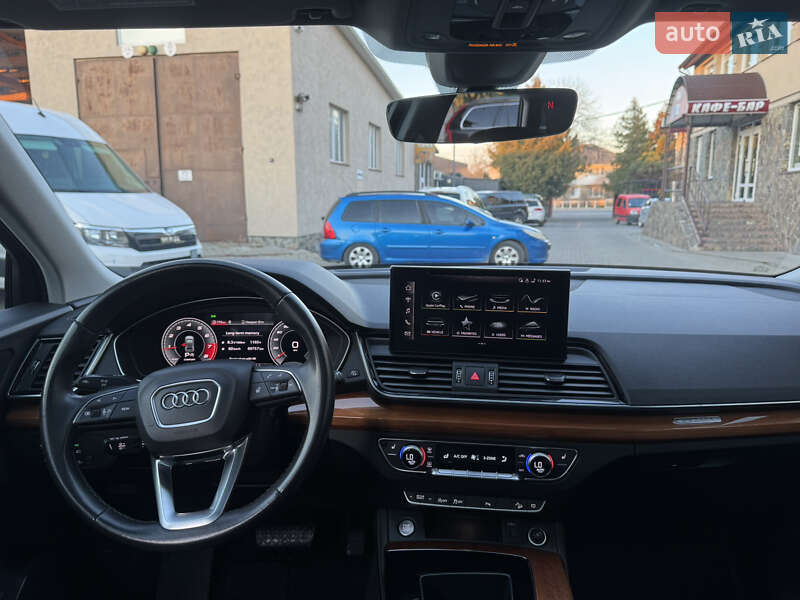 Позашляховик / Кросовер Audi Q5 2021 в Володимирі