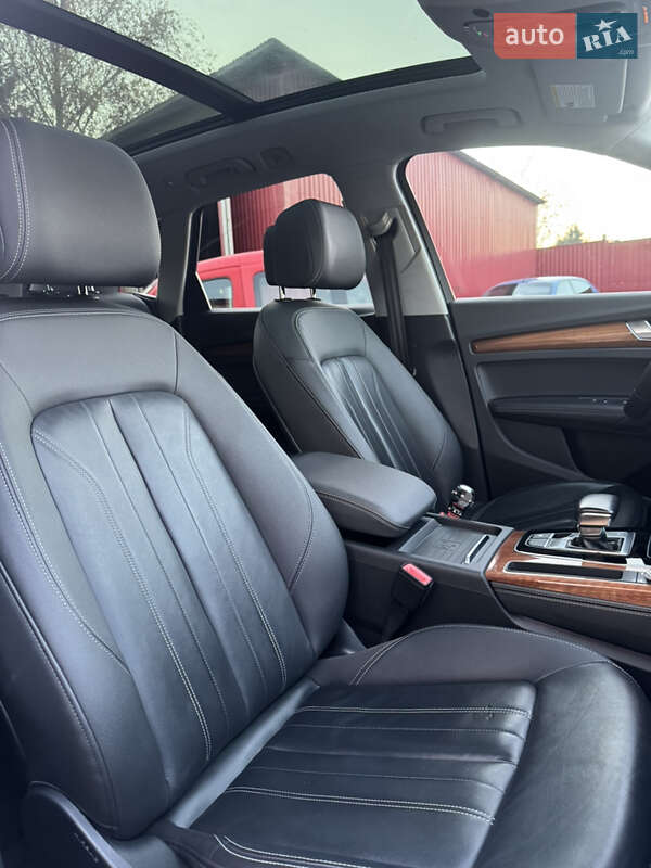 Позашляховик / Кросовер Audi Q5 2021 в Володимирі