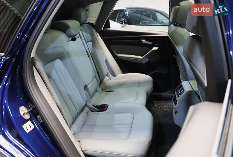 Позашляховик / Кросовер Audi Q5 2024 в Києві