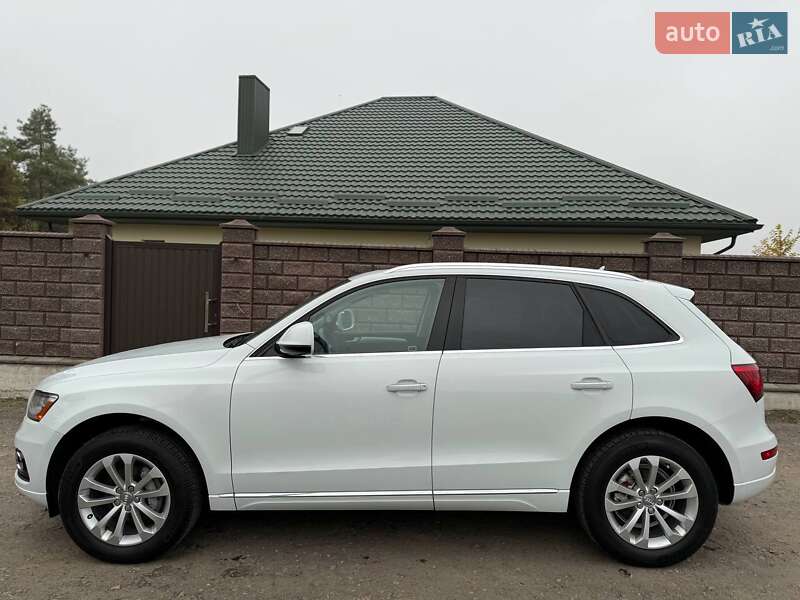 Внедорожник / Кроссовер Audi Q5 2015 в Ровно