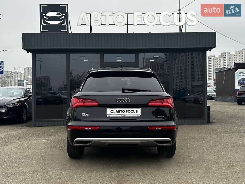 Внедорожник / Кроссовер Audi Q5 2019 в Киеве