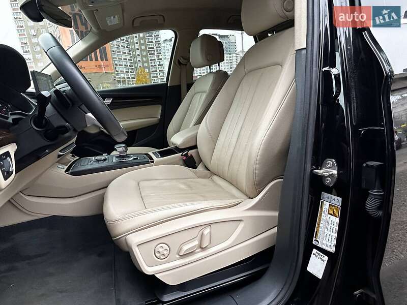 Внедорожник / Кроссовер Audi Q5 2019 в Киеве