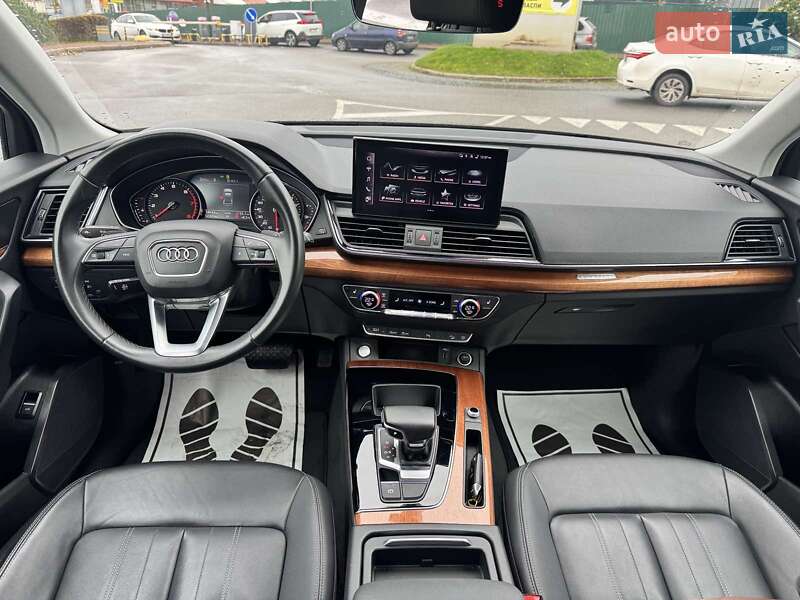 Внедорожник / Кроссовер Audi Q5 2020 в Киеве