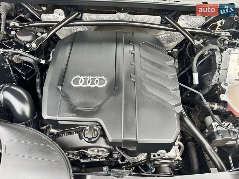 Внедорожник / Кроссовер Audi Q5 2020 в Киеве