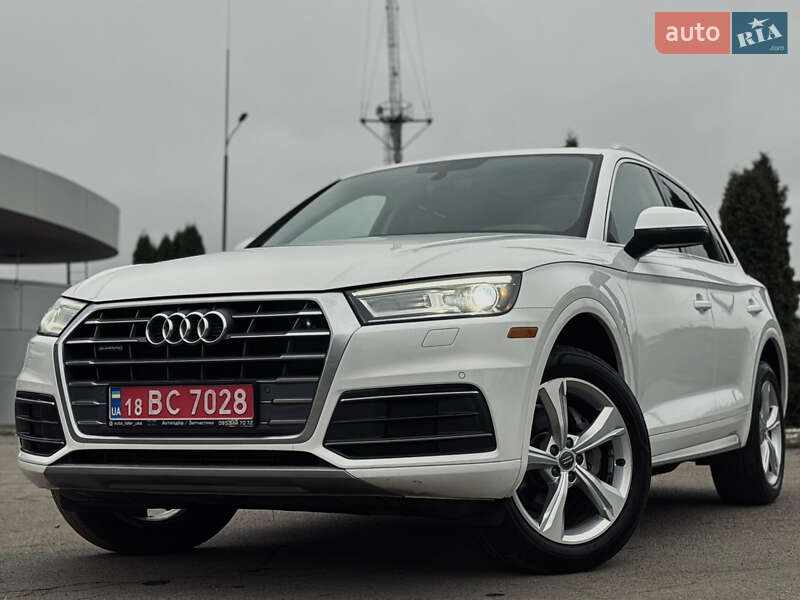 Внедорожник / Кроссовер Audi Q5 2017 в Сумах