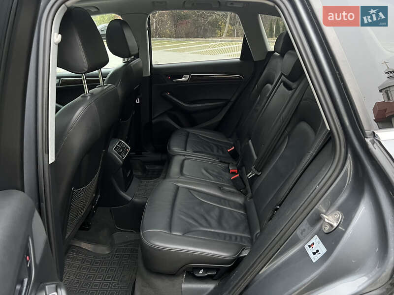 Внедорожник / Кроссовер Audi Q5 2015 в Самборе