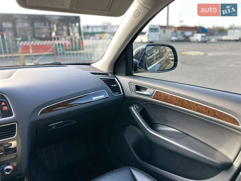 Внедорожник / Кроссовер Audi Q5 2015 в Харькове