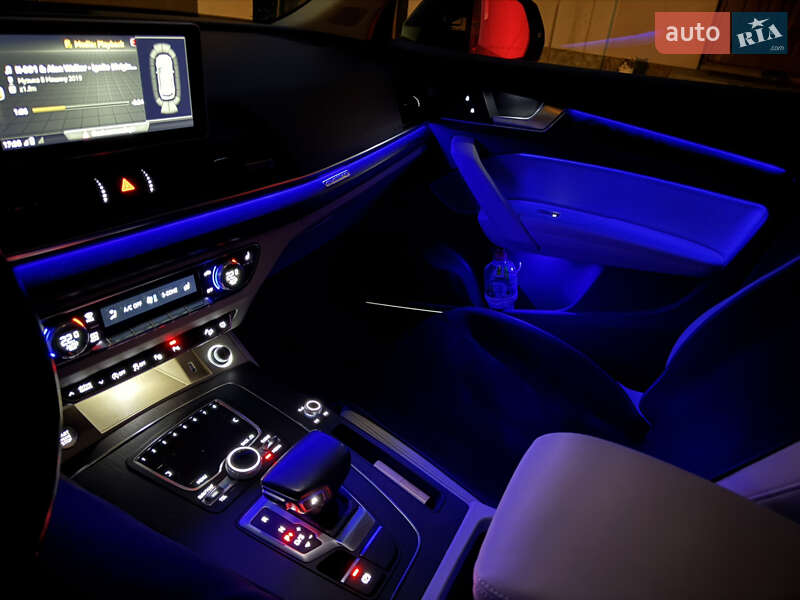 Внедорожник / Кроссовер Audi Q5 2018 в Бурштыне