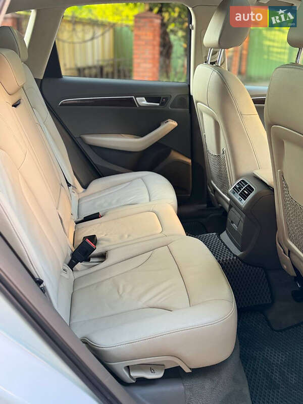 Внедорожник / Кроссовер Audi Q5 2012 в Тернополе