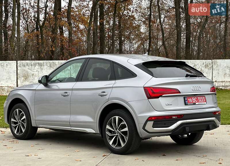 Позашляховик / Кросовер Audi Q5 2021 в Луцьку