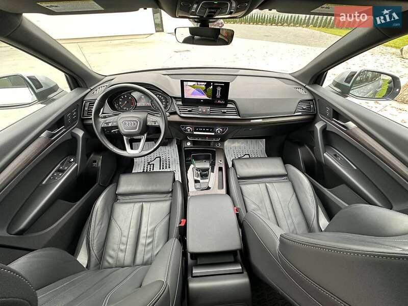 Позашляховик / Кросовер Audi Q5 2021 в Луцьку