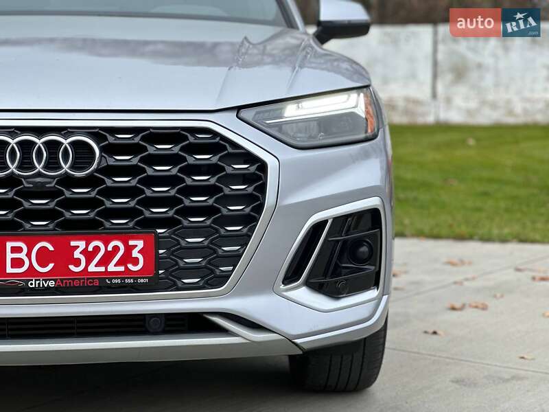 Позашляховик / Кросовер Audi Q5 2021 в Луцьку