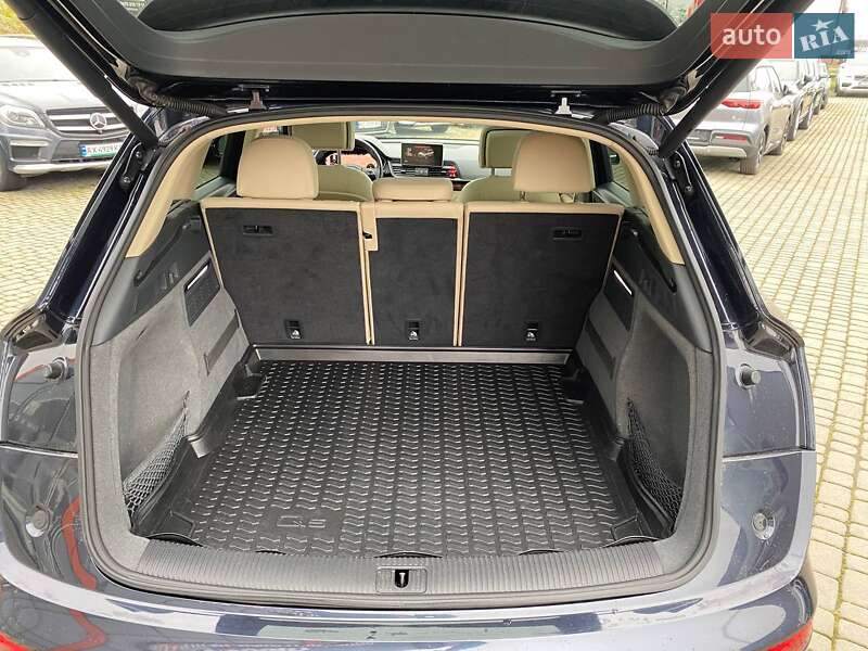 Позашляховик / Кросовер Audi Q5 2017 в Львові фото 30 Позашляховик / Кросовер Audi Q5 2017 в Львові