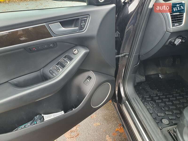 Внедорожник / Кроссовер Audi Q5 2014 в Петропавловской Борщаговке