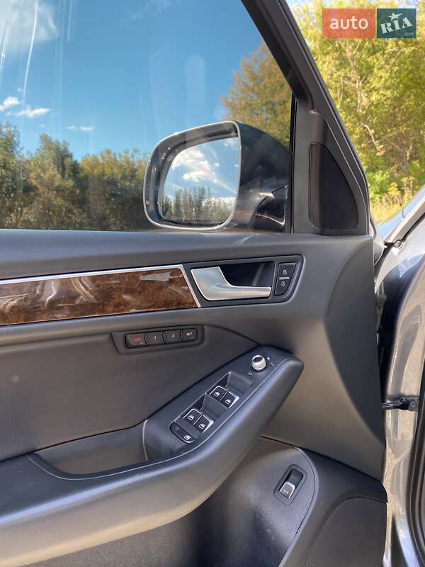 Позашляховик / Кросовер Audi Q5 2015 в Києві