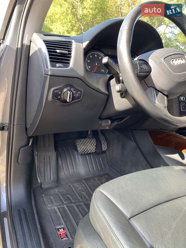 Позашляховик / Кросовер Audi Q5 2015 в Києві